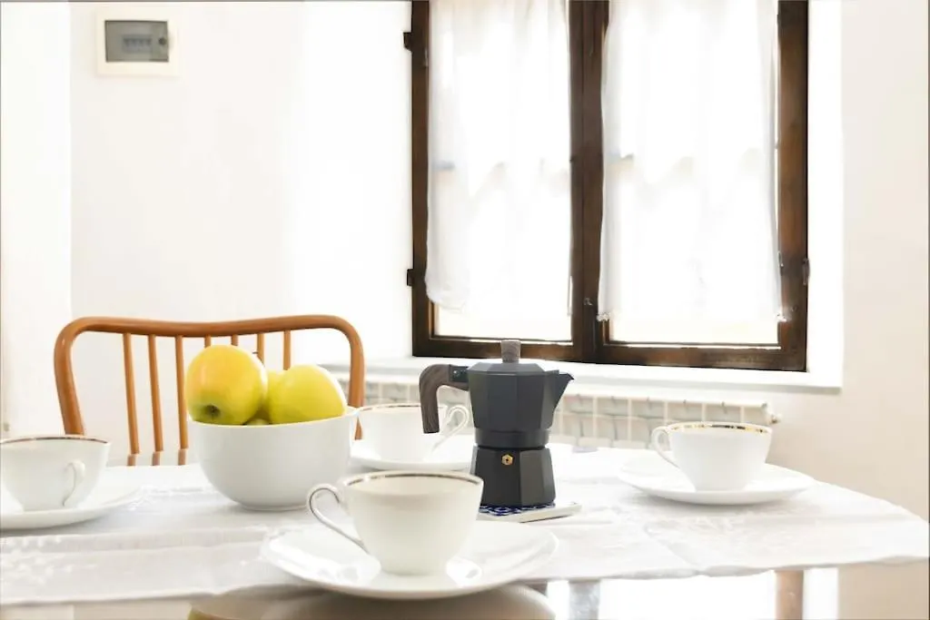 Santo Spirito 2 Bedroom Florenz 0*,