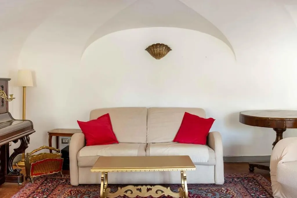 Santo Spirito 2 Bedroom Florenz Apartment