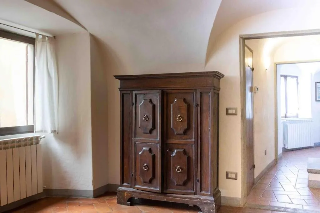 Santo Spirito 2 Bedroom Florence Italy